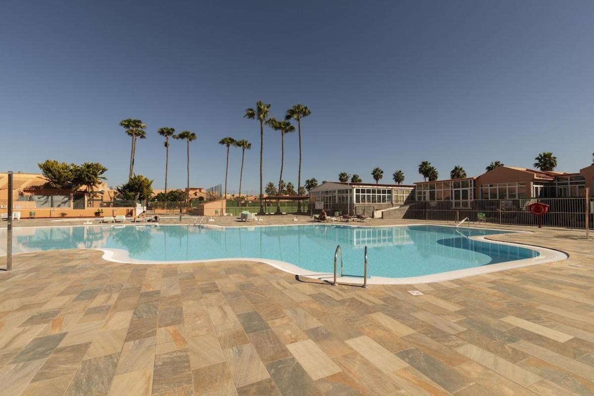 Вілла Lightbooking Venesol Maspalomas Сан-Бартоломе Екстер'єр фото