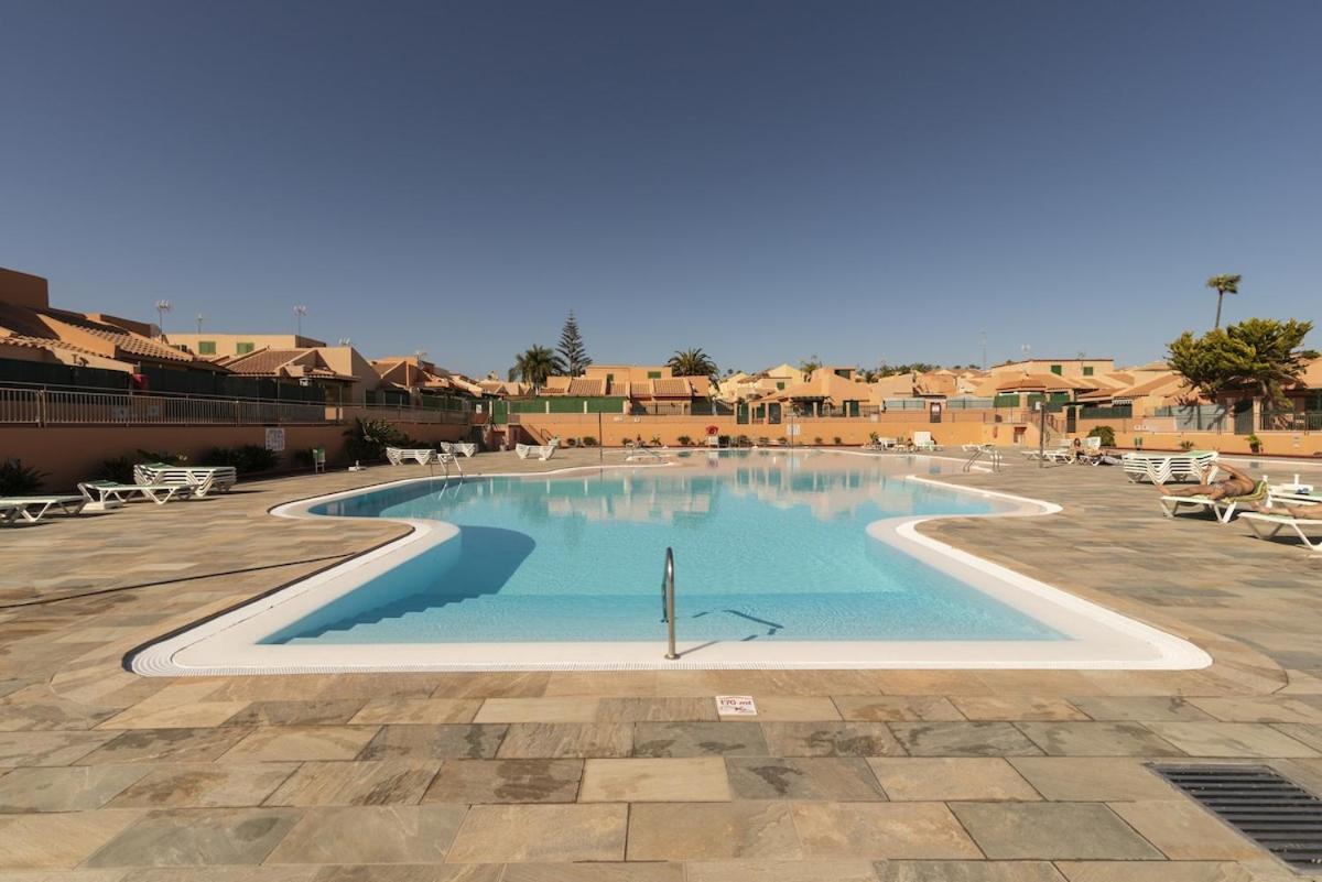 Вілла Lightbooking Venesol Maspalomas Сан-Бартоломе Екстер'єр фото