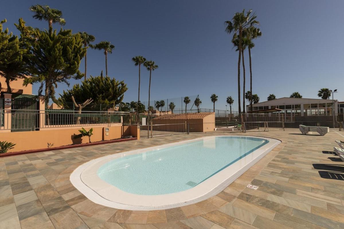 Вілла Lightbooking Venesol Maspalomas Сан-Бартоломе Екстер'єр фото